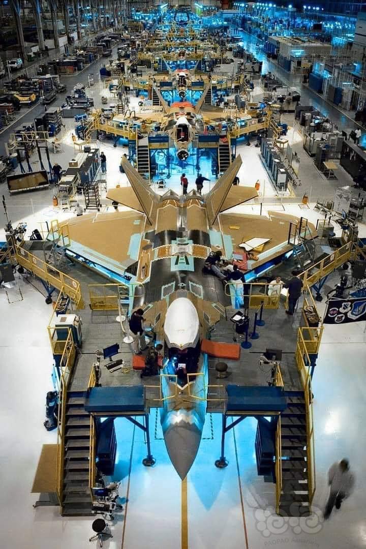 F-22生产车间-图1